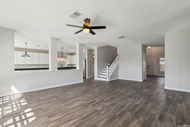 6610 E Kings Crown, San Antonio, TX 78233