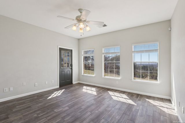 6610 E Kings Crown, San Antonio, TX 78233