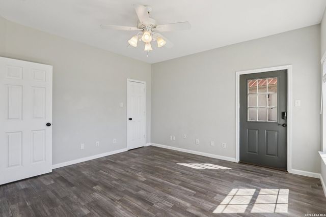 6610 E Kings Crown, San Antonio, TX 78233