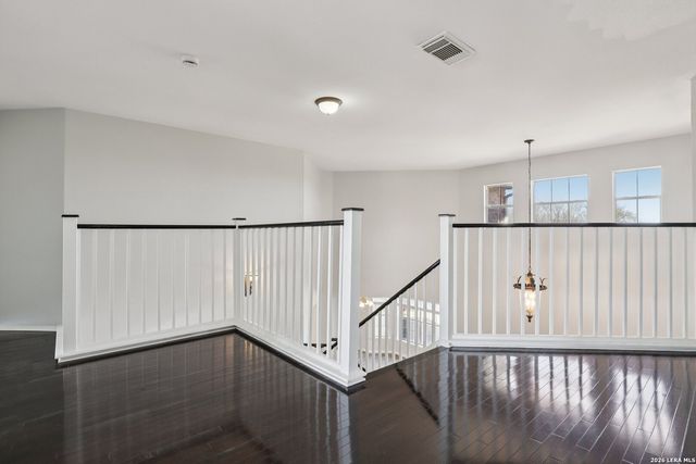 6610 E Kings Crown, San Antonio, TX 78233