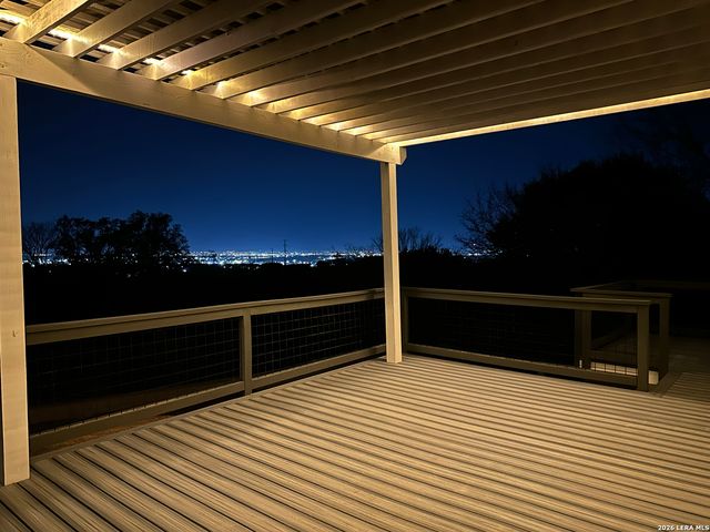 6610 E Kings Crown, San Antonio, TX 78233