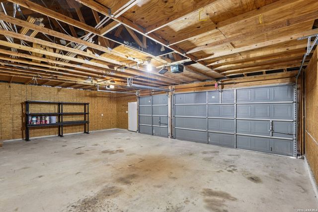 6610 E Kings Crown, San Antonio, TX 78233