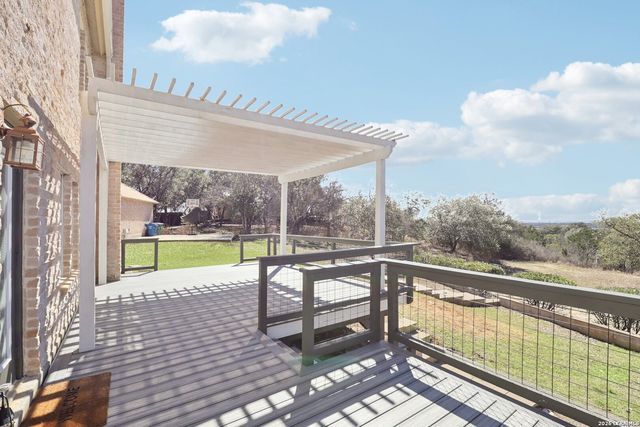 6610 E Kings Crown, San Antonio, TX 78233