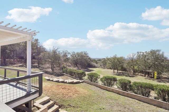 6610 E Kings Crown, San Antonio, TX 78233