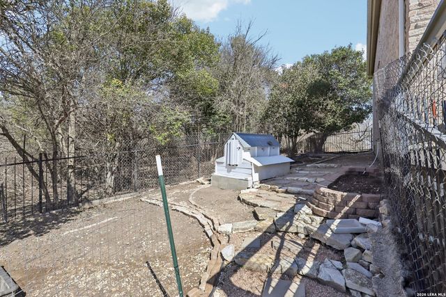 6610 E Kings Crown, San Antonio, TX 78233