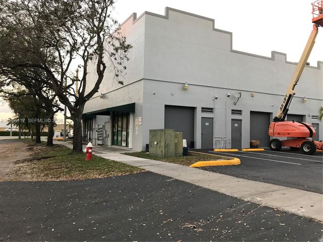 8353 W 26th Ave 10-B, Hialeah, FL 33016