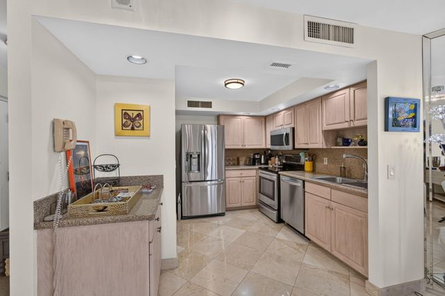 2800 N OCEAN Drive A-10D, Singer Island, FL 33404