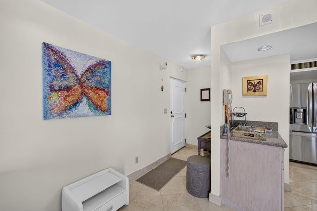 2800 N OCEAN Drive A-10D, Singer Island, FL 33404