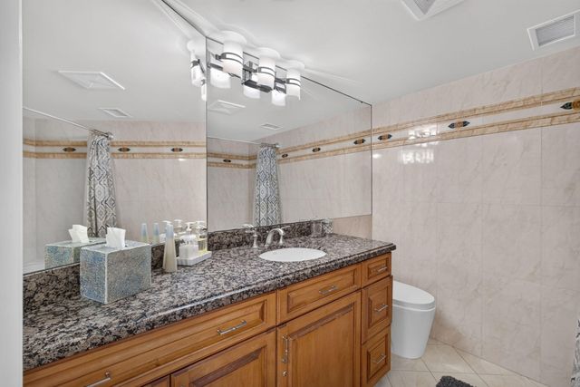 2800 N OCEAN Drive A-10D, Singer Island, FL 33404