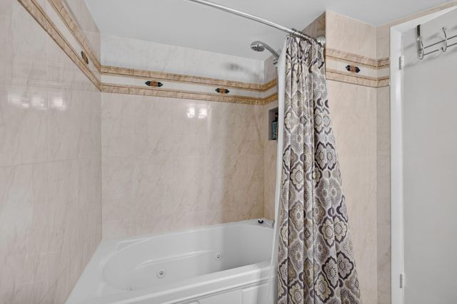 2800 N OCEAN Drive A-10D, Singer Island, FL 33404