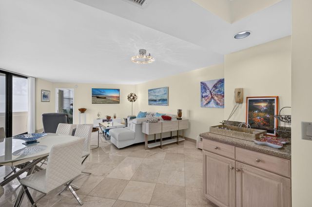 2800 N OCEAN Drive A-10D, Singer Island, FL 33404