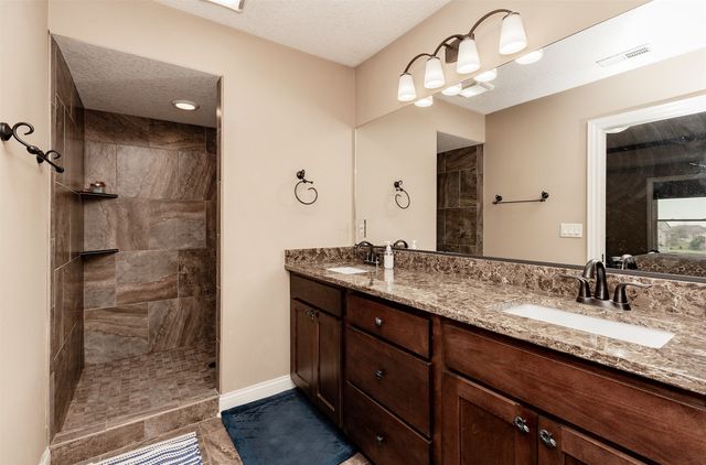 1306 NE 45th Street, Ankeny, IA 50021