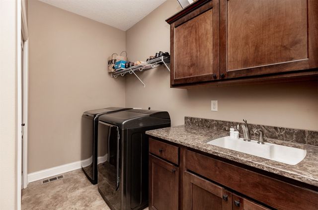 1306 NE 45th Street, Ankeny, IA 50021