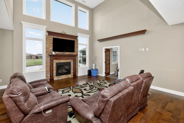 1306 NE 45th Street, Ankeny, IA 50021