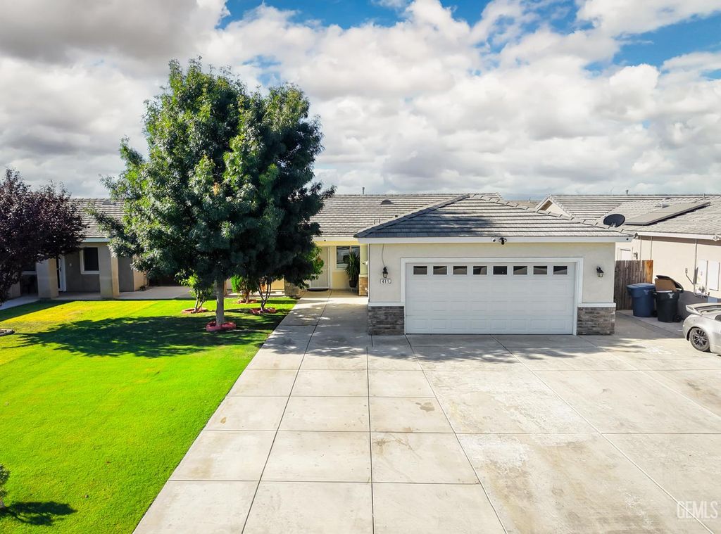 411 Darling Point Drive, Bakersfield, CA 93307