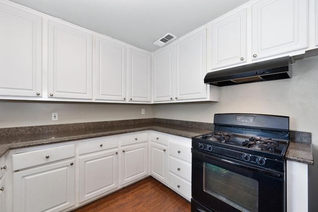 7042 Larchmont Dr, North Highlands, CA 95660