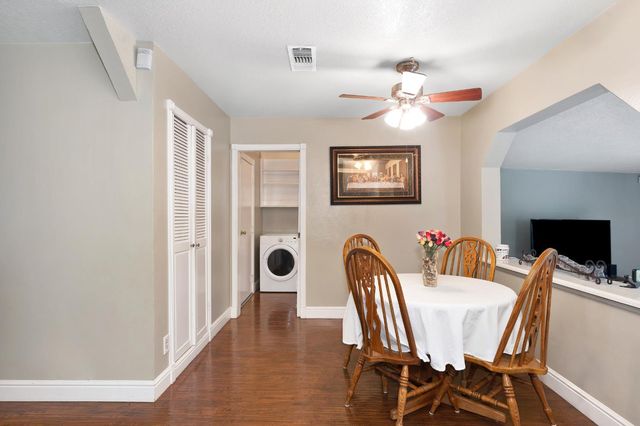 7042 Larchmont Dr, North Highlands, CA 95660