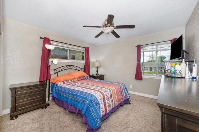 7042 Larchmont Dr, North Highlands, CA 95660