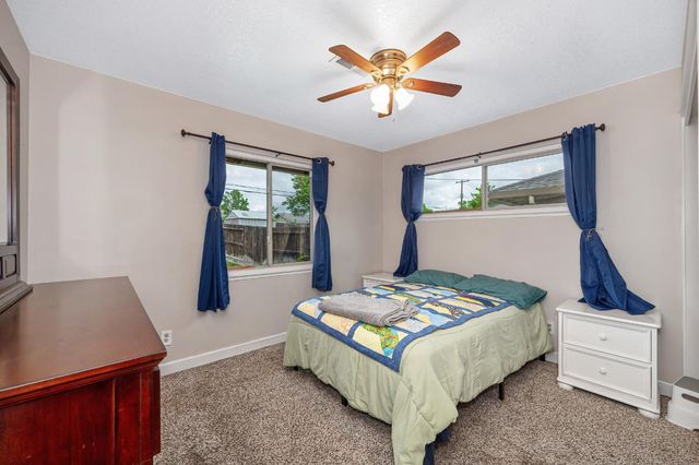 7042 Larchmont Dr, North Highlands, CA 95660