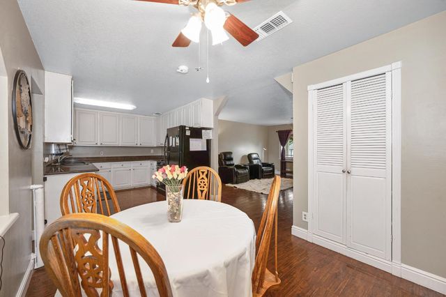 7042 Larchmont Dr, North Highlands, CA 95660