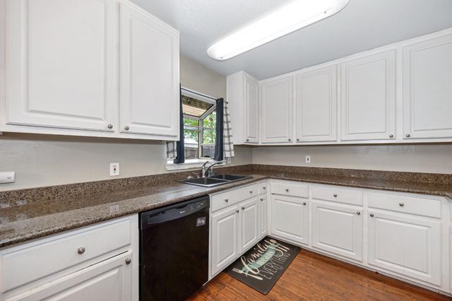 7042 Larchmont Dr, North Highlands, CA 95660