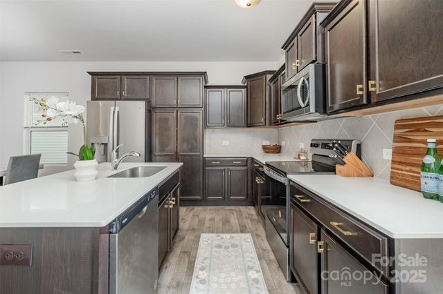 3048 Pinehills Way, Mount Holly, NC 28120