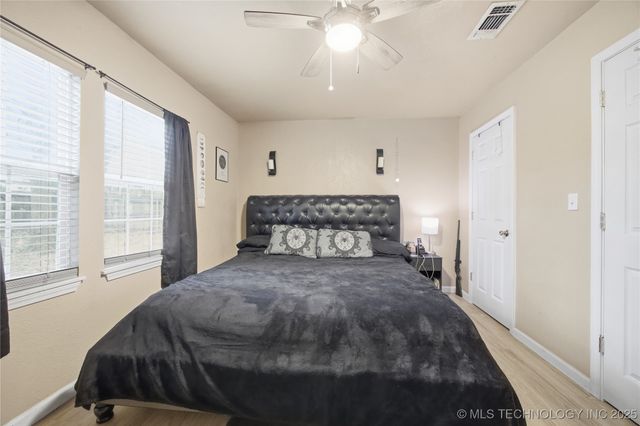 215 E Fuller Street, Tahlequah, OK 74464