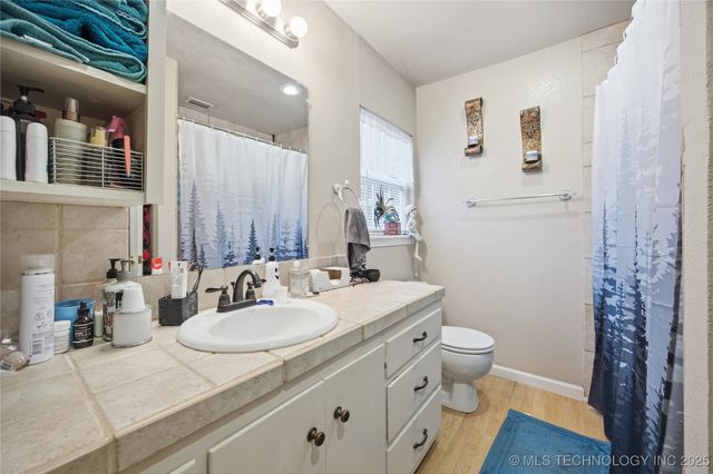 215 E Fuller Street, Tahlequah, OK 74464