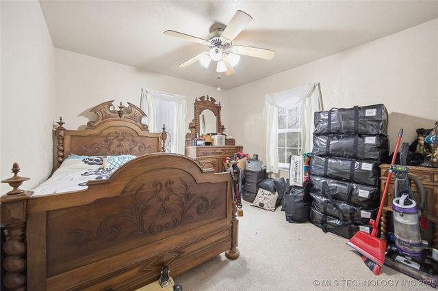 215 E Fuller Street, Tahlequah, OK 74464