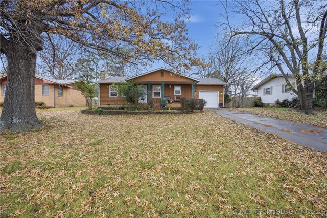 215 E Fuller Street, Tahlequah, OK 74464