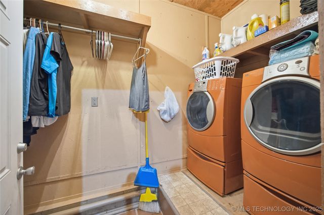 215 E Fuller Street, Tahlequah, OK 74464