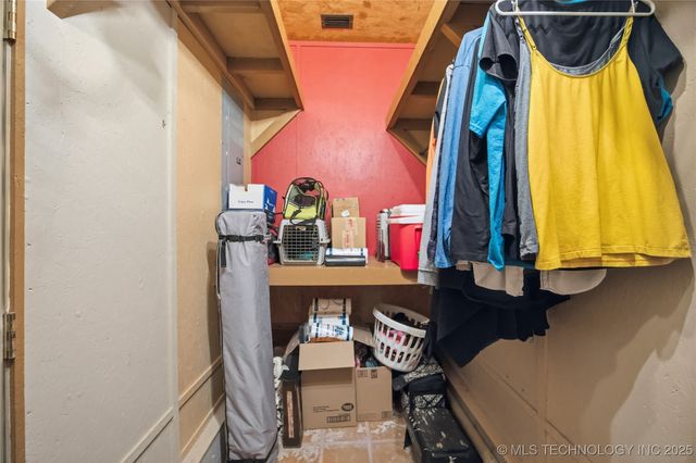 215 E Fuller Street, Tahlequah, OK 74464