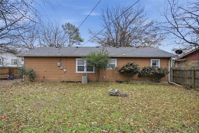 215 E Fuller Street, Tahlequah, OK 74464