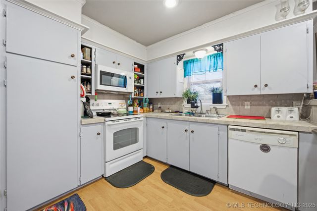 215 E Fuller Street, Tahlequah, OK 74464