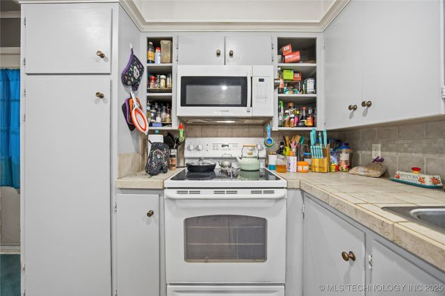 215 E Fuller Street, Tahlequah, OK 74464