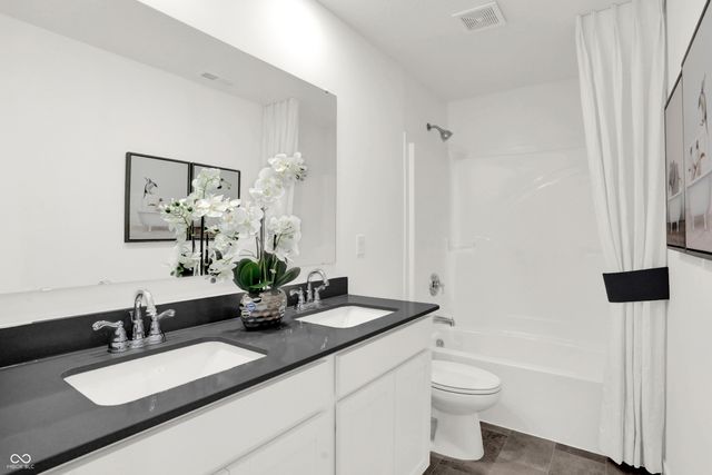 1643 Colorado Spruce Way, Greenfield, IN 46140