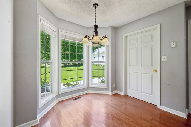 1040 Heatherwood Rd, Pleasant View, TN 37146