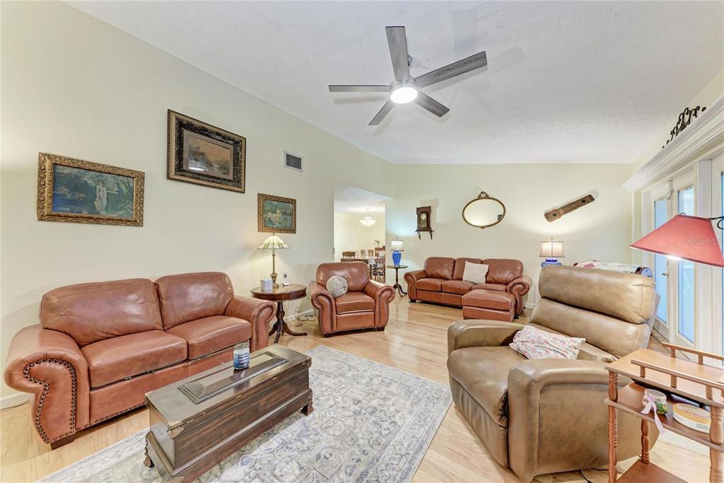 Image 13 of property listing at 6207 COURTSIDE DRIVE 23, Bradenton, FL 34210