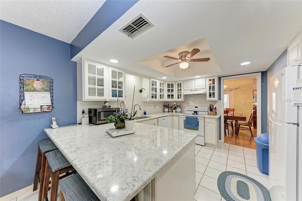 Image 16 of property listing at 6207 COURTSIDE DRIVE 23, Bradenton, FL 34210