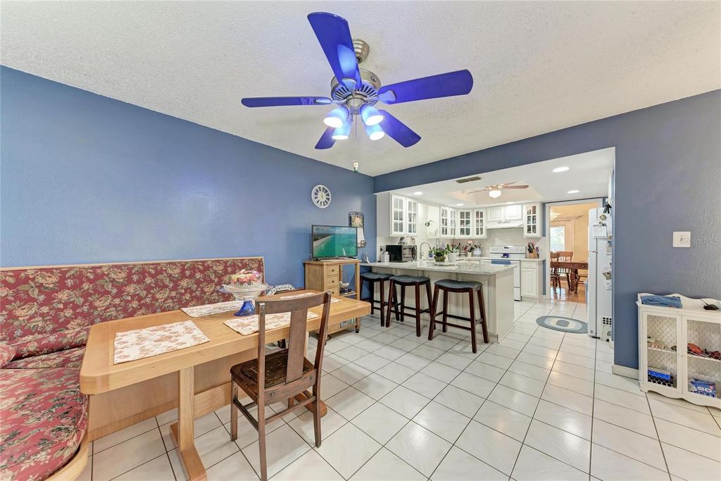 Image 21 of property listing at 6207 COURTSIDE DRIVE 23, Bradenton, FL 34210