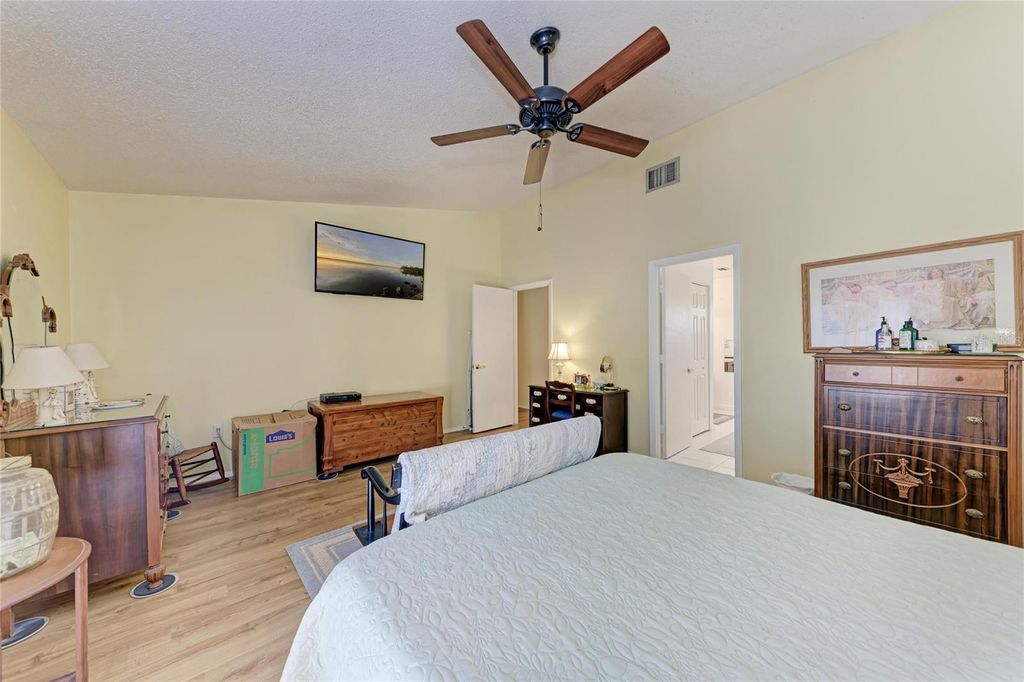 Image 31 of property listing at 6207 COURTSIDE DRIVE 23, Bradenton, FL 34210