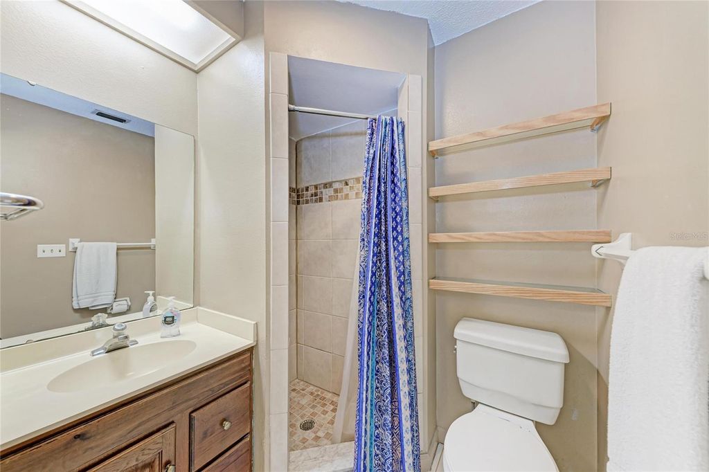 Image 38 of property listing at 6207 COURTSIDE DRIVE 23, Bradenton, FL 34210