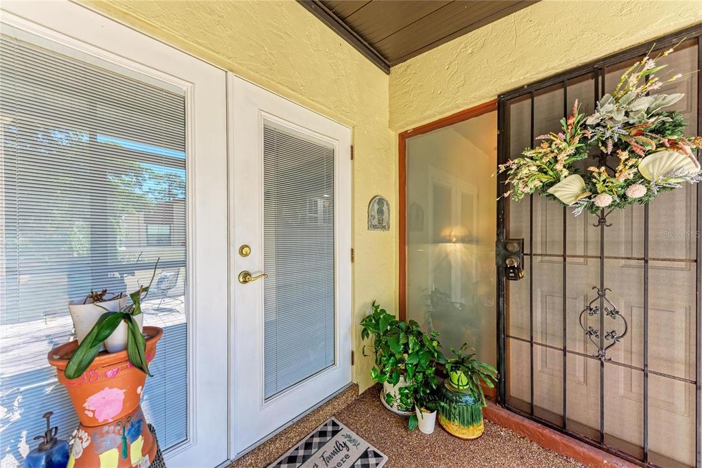 Image 8 of property listing at 6207 COURTSIDE DRIVE 23, Bradenton, FL 34210