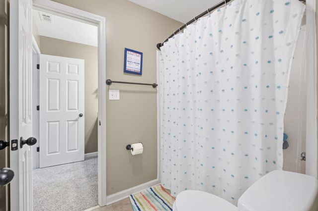 8215 HUNTERS MEADOW LN, Bartlett, TN 38002