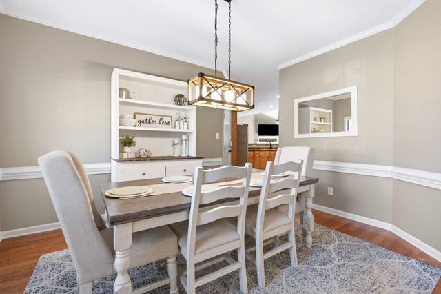 8215 HUNTERS MEADOW LN, Bartlett, TN 38002