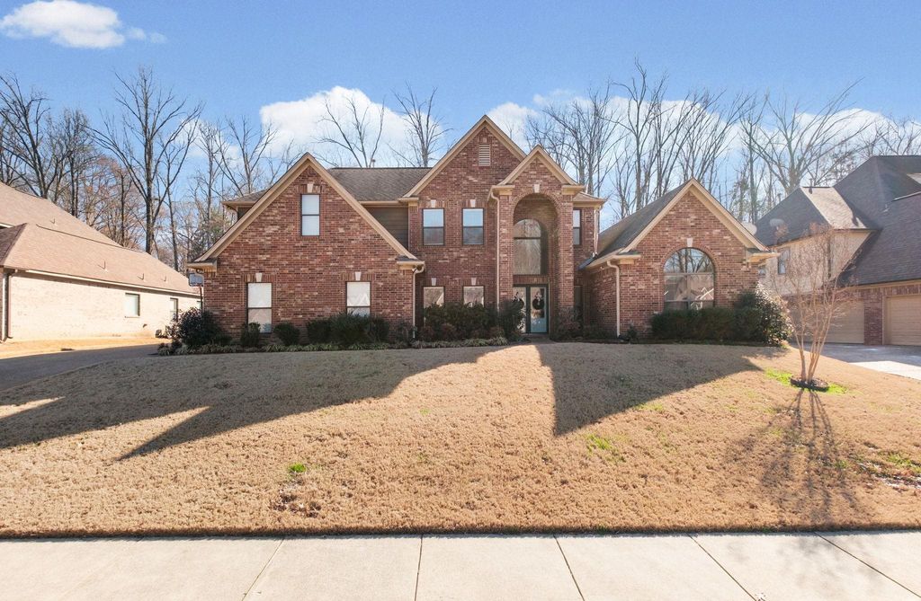 8215 HUNTERS MEADOW LN, Bartlett, TN 38002