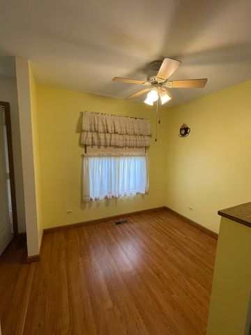 7019 Buckingham Circle, Woodridge, IL 60517