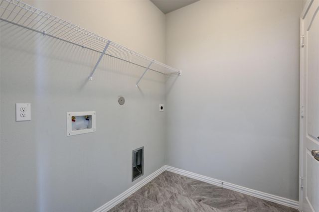 2202 Windy Grove Drive, Texas City, TX 77568