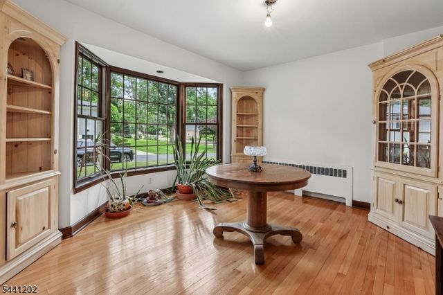 14 Saddle River Ro, Woodcliff Lake Boro, NJ 07677