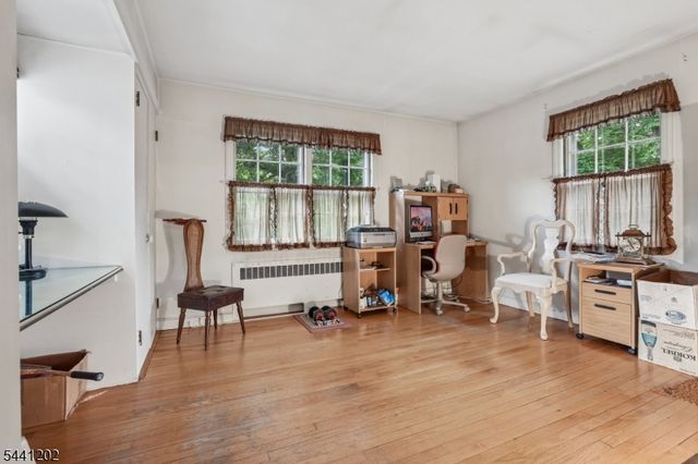 14 Saddle River Ro, Woodcliff Lake Boro, NJ 07677